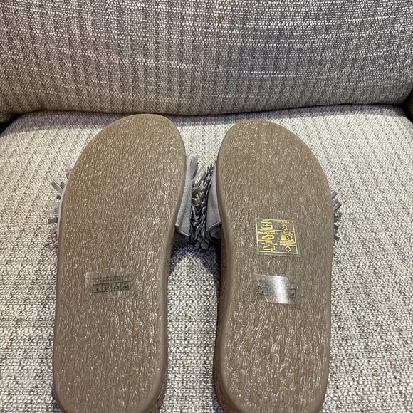 Faux Suede Fringe Slides / Sandals - Picture 4 of 6
